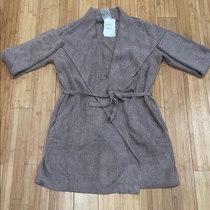 NWT never worn Barefoot Dreams Taupe Knit short robe/cardigan